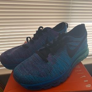Nike Air Max Flyknit Running Shoes
